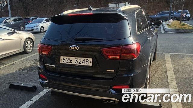 Kia Sorento 2018 — photo 3