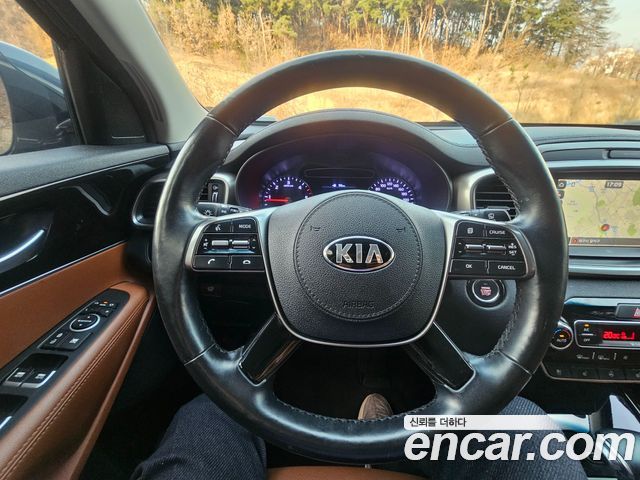 Kia Sorento 2018 — photo 16