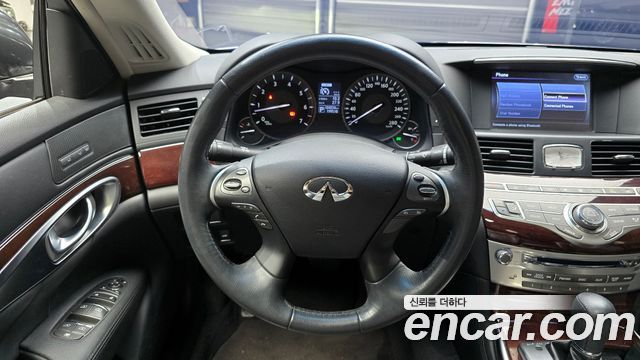 Infiniti Q70 2015 — photo 13