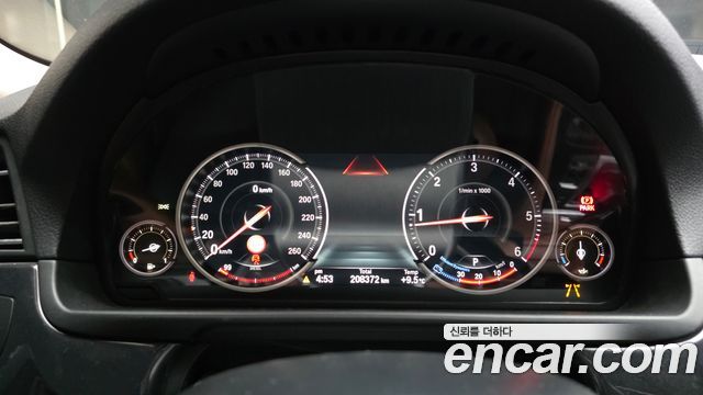 BMW 5-Series 2016 — photo 8