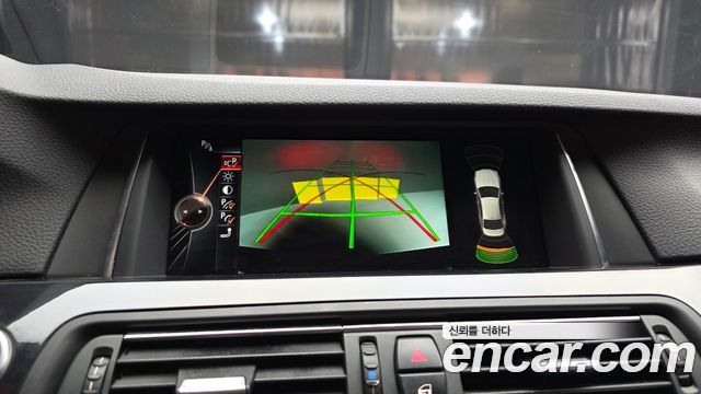 BMW 5-Series 2016 — photo 14