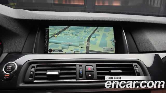 BMW 5-Series 2016 — photo 15