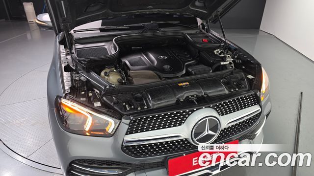 Mercedes-Benz GLE-Class 2019 — photo 6