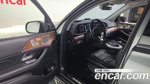 Mercedes-Benz GLE-Class 2019 — photo 11