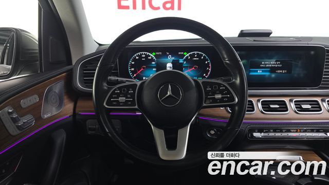 Mercedes-Benz GLE-Class 2019 — photo 13
