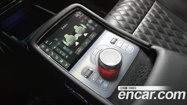 Genesis G90 2022 — photo 17
