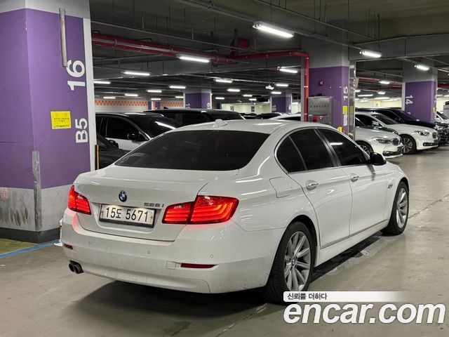 BMW 5-Series 2015 — photo 4