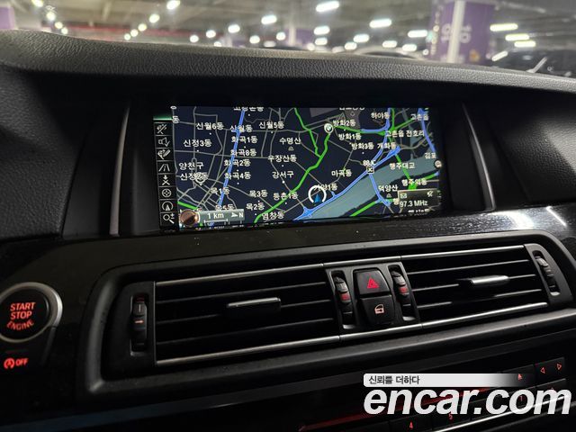 BMW 5-Series 2015 — photo 12