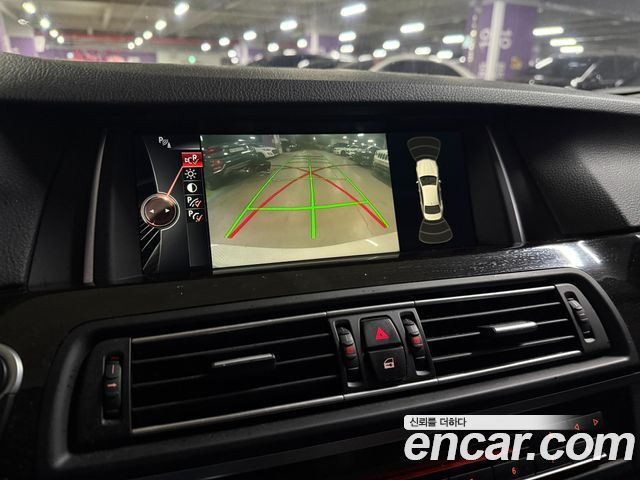 BMW 5-Series 2015 — photo 13