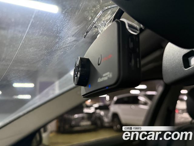BMW 5-Series 2015 — photo 17