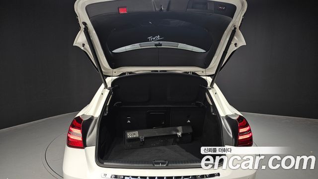 Mercedes-Benz GLA-Class 2018 — photo 20