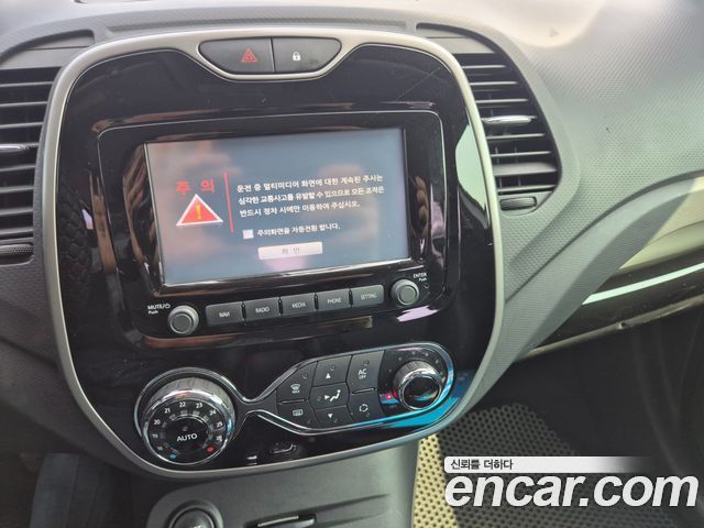 Renault Korea QM3 2015 — photo 13