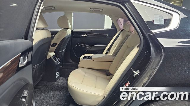 Kia K7 2018 — photo 12