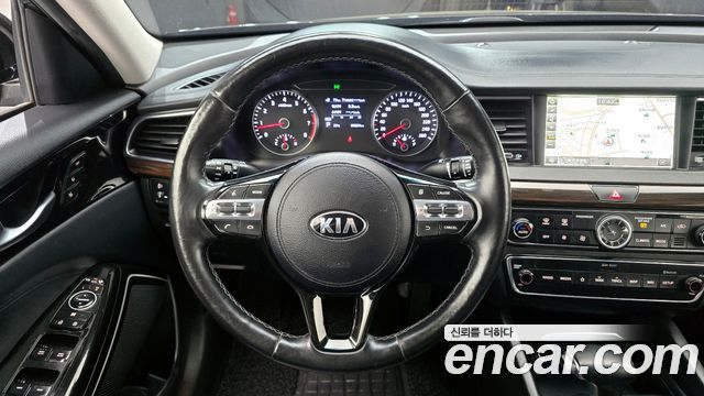 Kia K7 2018 — photo 14