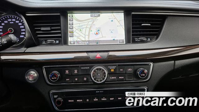 Kia K7 2018 — photo 15