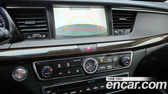 Kia K7 2018 — photo 16