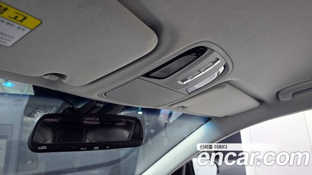 Kia K7 2018 — photo 20