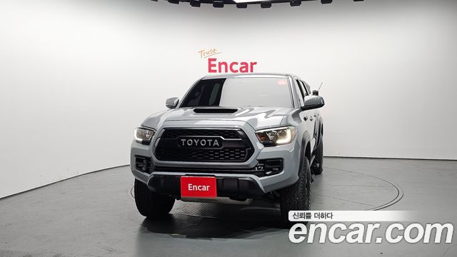 Toyota Tacoma 2017 — photo 3