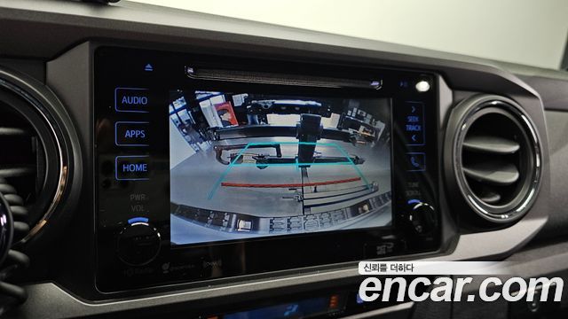 Toyota Tacoma 2017 — photo 15