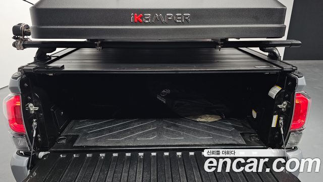 Toyota Tacoma 2017 — photo 18
