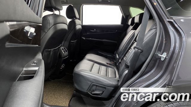 Kia Sorento 2017 — photo 12