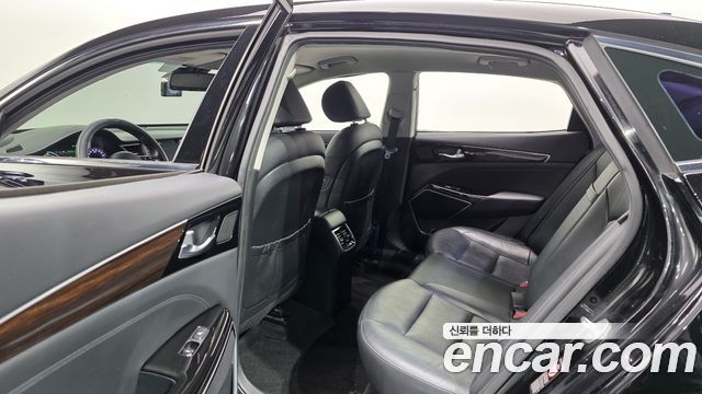 Kia K7 2019 — photo 12
