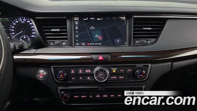 Kia K7 2019 — photo 15