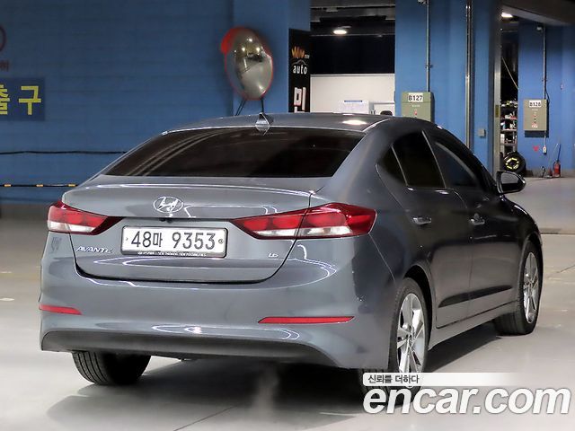 Hyundai AVANTE 2018 — photo 4