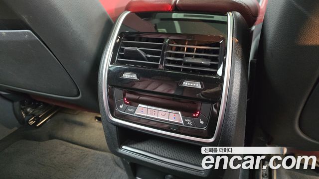 BMW X6 2021 — photo 19