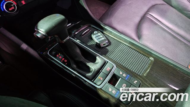 Kia K5 2016 — photo 9