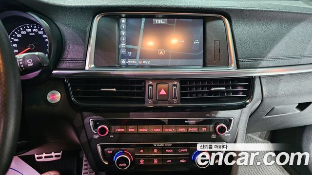 Kia K5 2016 — photo 16