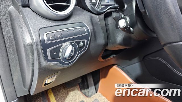 Mercedes-Benz GLC-Class 2018 — photo 13
