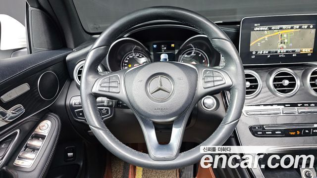 Mercedes-Benz GLC-Class 2018 — photo 14