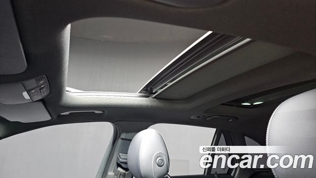 Mercedes-Benz GLC-Class 2018 — photo 19