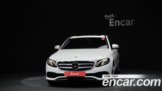 Mercedes-Benz E-Class 2018 — photo 3