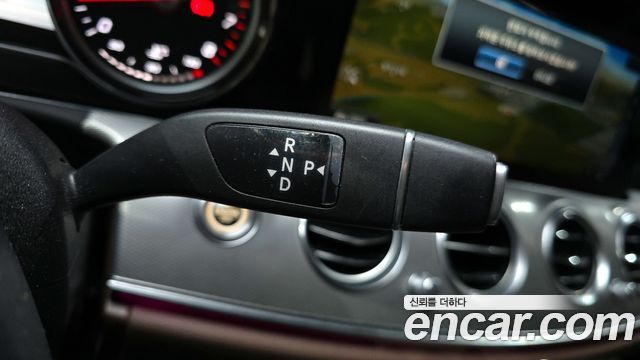 Mercedes-Benz E-Class 2018 — photo 9
