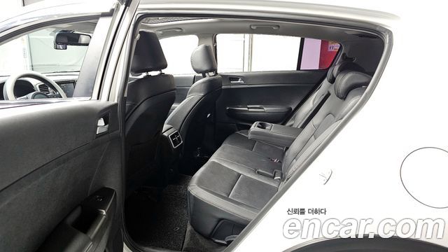 Kia Sportage 2016 — photo 11