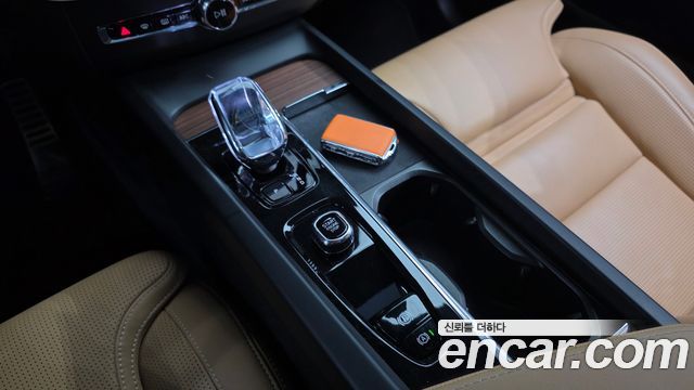 Volvo XC60 2024 — photo 9