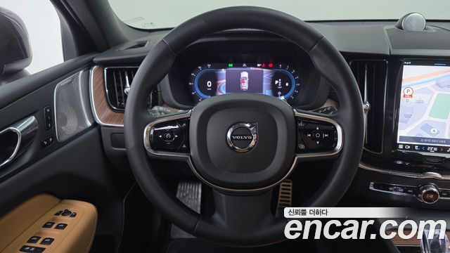 Volvo XC60 2024 — photo 13