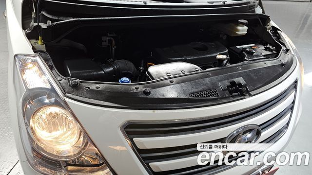 Hyundai Starex 2017 — photo 6