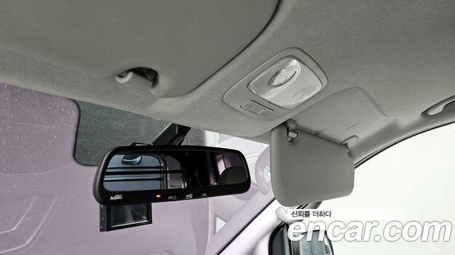 Hyundai Starex 2017 — photo 19