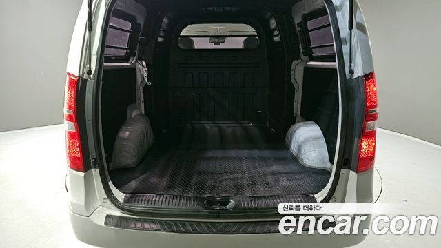 Hyundai Starex 2017 — photo 20