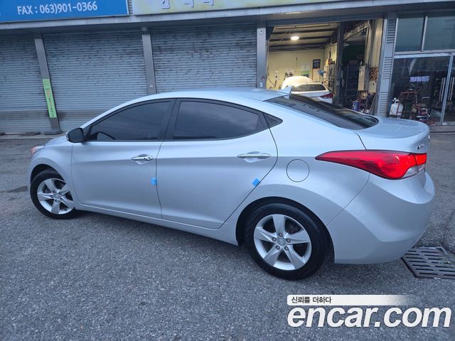 Hyundai AVANTE 2012 — photo 6