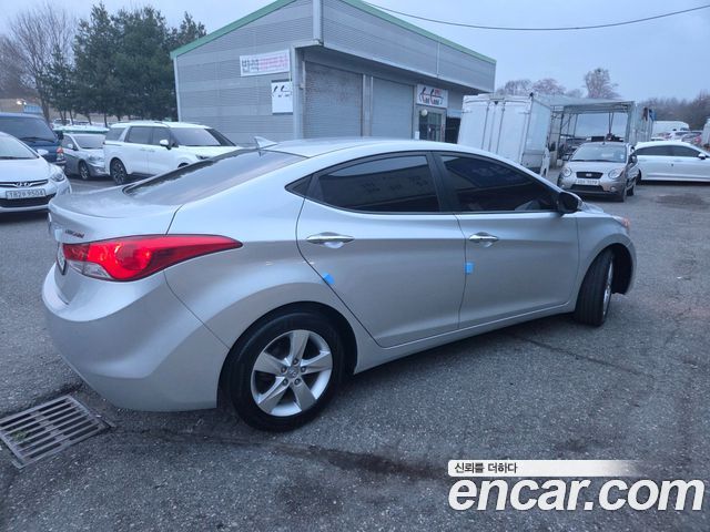 Hyundai AVANTE 2012 — photo 7