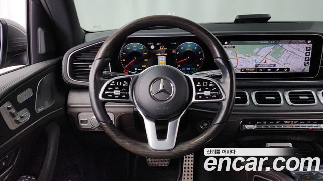Mercedes-Benz GLS-Class 2021 — photo 13