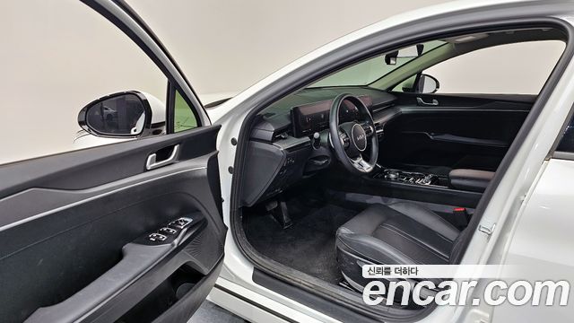 Kia K5 2024 — photo 11