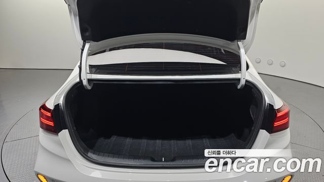 Kia K3 2022 — photo 20