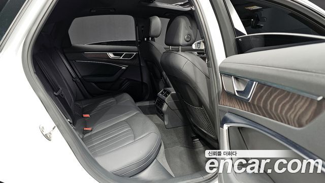 Audi A6 2023 — photo 11