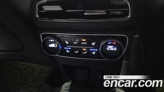 Genesis GV80 2021 — photo 18
