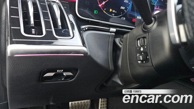 Mercedes-Benz S-Class 2022 — photo 22